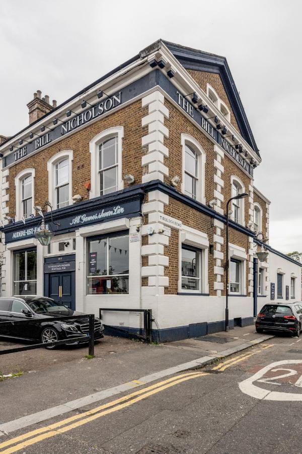 The Bill Nicholson Pub Hotel London Exterior photo